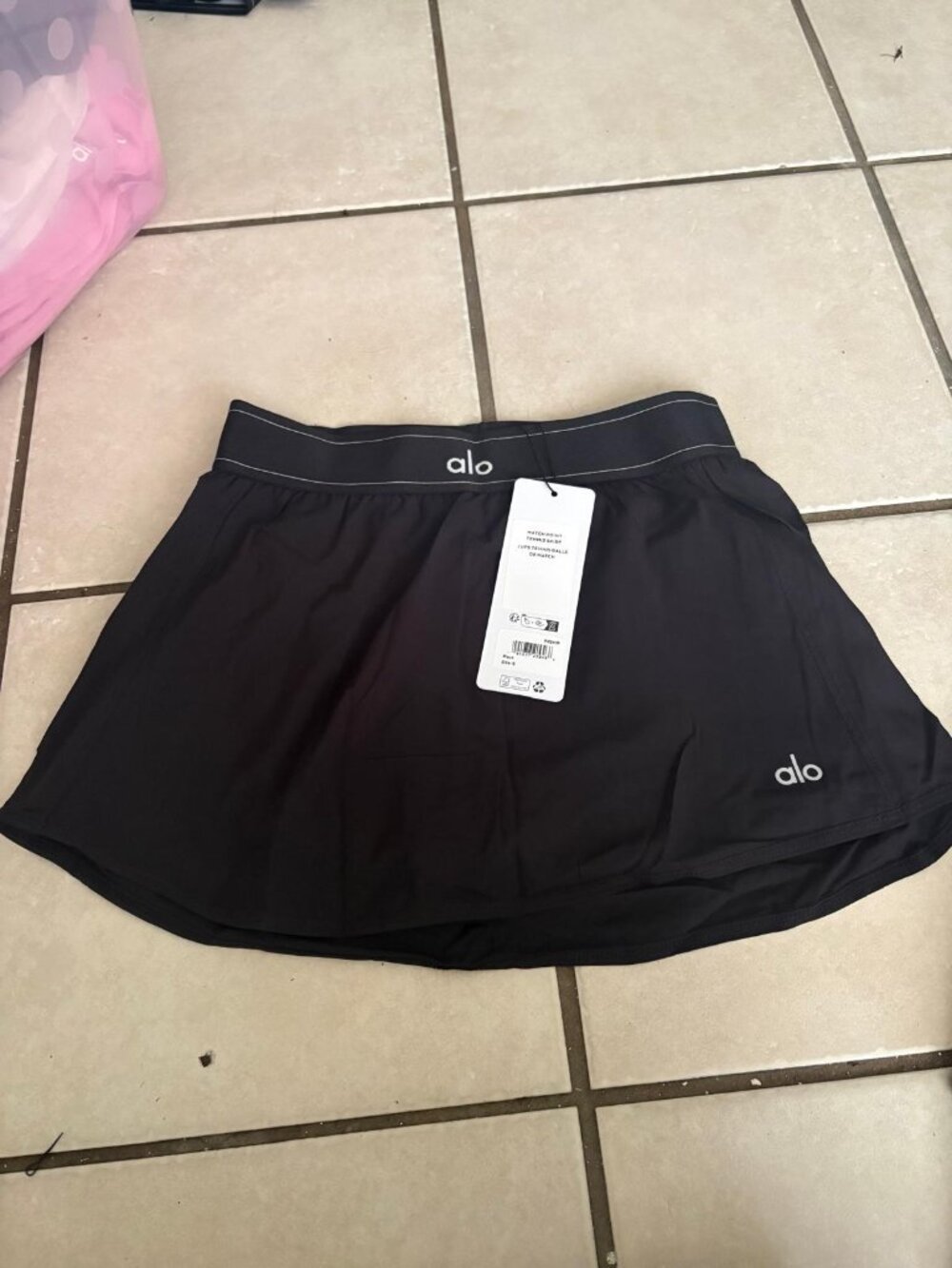 Alo yoga skirt w shorts underneath nwtg size small